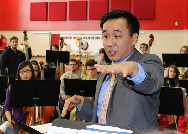 Ohio University conductor Steven Huang